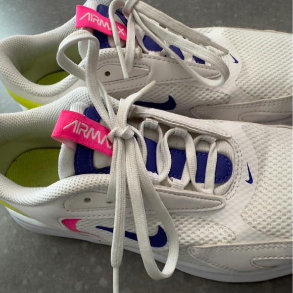 Nike Air Max Bolt AMD White Indigo Burst Pink Blast Women sneakers - Picture 9 of 9